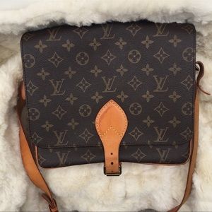 FLASH SALE💥🗣️LV Cartouchiere GM